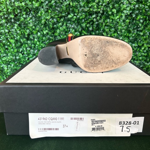 GUCCI BLACK BOOTS….37+(7.5) These boots are classic, love the gold buttons. - Picture 9 of 10